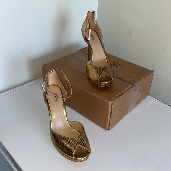 MICHAEL Kors Jordyn Snake Embossed Metallic Leather Platform Sandals - Picture 2 of 11